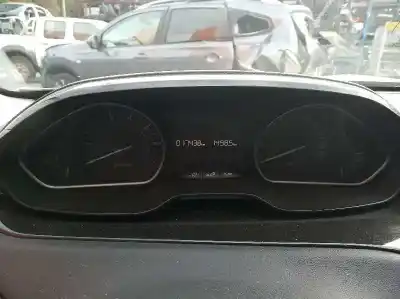 Veículo de Sucata peugeot 208 style do ano 2015 alimentado hm01