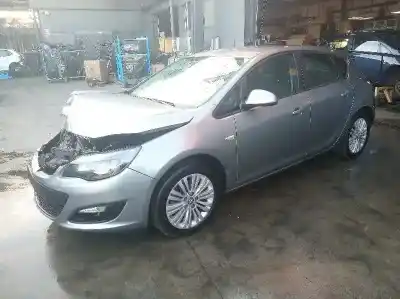 Veículo de Sucata opel astra j lim. selective do ano 2015 alimentado b16dtl