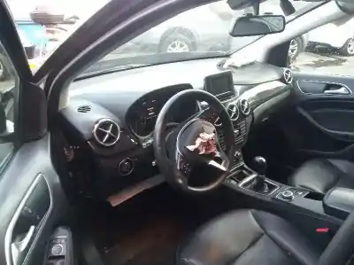 Veículo de Sucata mercedes-benz clase b (w246) 1.5 cdi cat do ano 2014 alimentado k9k