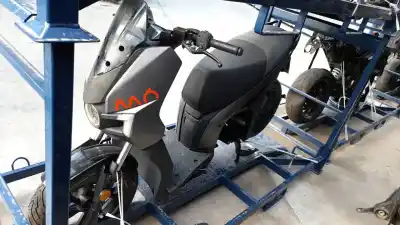 Veículo de Sucata seat mo mo do ano 2024 alimentado 