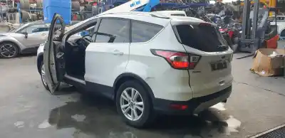 Vehículo de desguace ford                                               kuga (cbs)                                                                                                                                                                                                                                                 st-line limited edition                                                                                                                                                                                                                                    del año 2017 con motor 