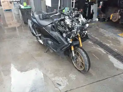 Veículo de Sucata yamaha tmax tmax do ano 2022 alimentado j420e