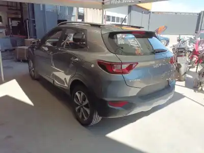 Veículo de Sucata kia stonic (ybcuv) concept do ano 2023 alimentado g4lf