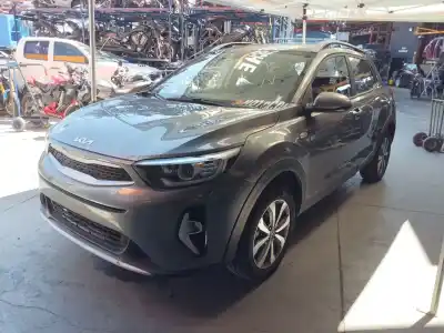 Veículo de Sucata kia stonic (ybcuv) concept do ano 2023 alimentado g4lf