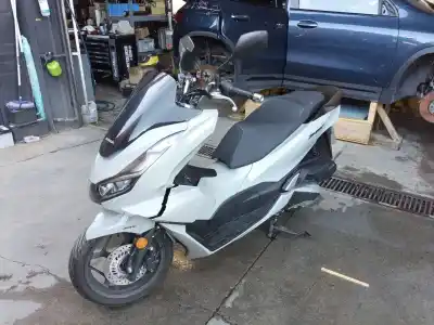Veicolo di demolizione honda pcx pcx 125 (jk05) dell'anno 2024 alimentato 