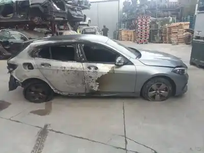 Veículo de Sucata BMW 1 (F40)  do ano 2022 alimentado B38 A15 A,B38A15F