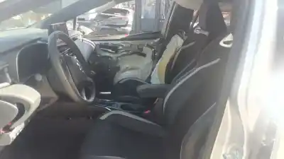 Veículo de Sucata toyota corolla fastback (_e21_) 1.8 hybrid (zwe211) do ano 2024 alimentado 2zr-fxe