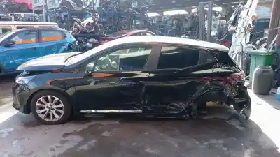 Veículo de Sucata renault clio v  do ano 2024 alimentado h4d f4