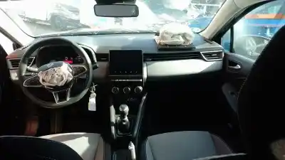 Veículo de Sucata renault clio v  do ano 2024 alimentado h4d f4