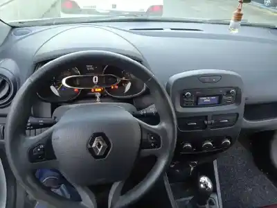 Sloopvoertuig renault clio iv authentique van het jaar 2014 aangedreven k9k612
