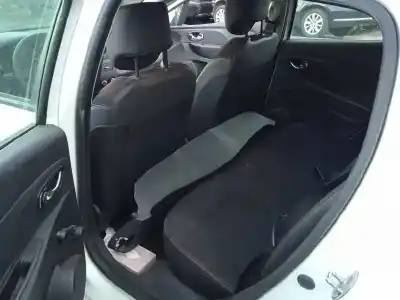 Sloopvoertuig renault clio iv authentique van het jaar 2014 aangedreven k9k612