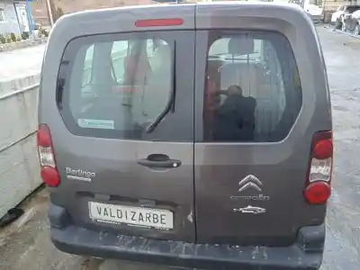 Veículo de Sucata citroen berlingo station wagon live edition do ano 2016 alimentado bh02