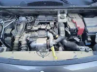 Veículo de Sucata citroen berlingo station wagon live edition do ano 2016 alimentado bh02