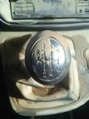 Veicolo di demolizione renault kangoo 1.5 dci diesel fap dell'anno 2014 alimentato k9k636