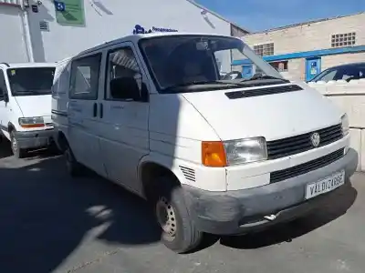 Sloopvoertuig VOLKSWAGEN T4 TRANSPORTER/FURGONETA (MOD. 1991) Combi L van het jaar 1997 aangedreven ABL