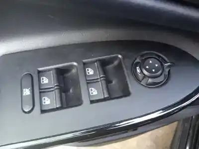 Veículo de Sucata alfa romeo giulietta (191) distinctive do ano 2011 alimentado 940a5000