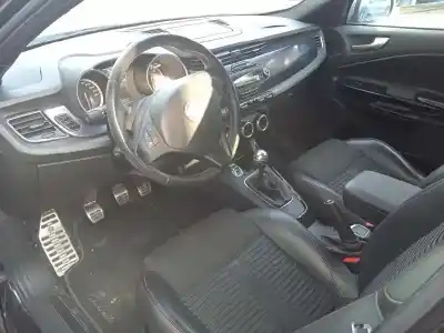 Veículo de Sucata alfa romeo giulietta (191) distinctive do ano 2011 alimentado 940a5000