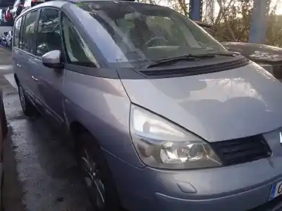 Véhicule à la ferraille RENAULT ESPACE IV (JK0) Grand Espace Privilege de l'année 2004 alimenté P9X701