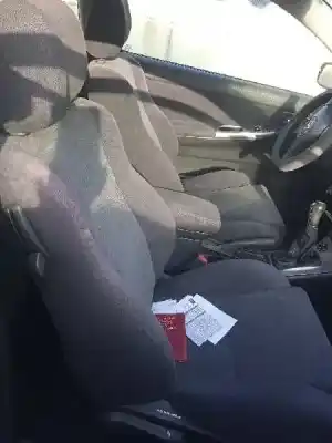 Scrapping Vehicle toyota corolla (_e12_) 2.0 d-4d (cde120r_ cde120l_) of the year 2004 powered 1cdftv