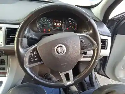 Veículo de Sucata jaguar xf i (x250) 2.2 d do ano 2013 alimentado 224dt