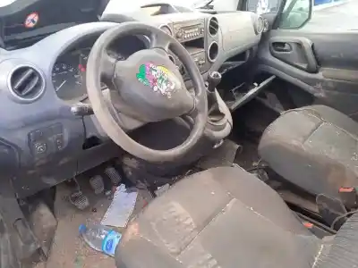 Veículo de Sucata peugeot partner kasten confort pack l2 do ano 2011 alimentado 9h02