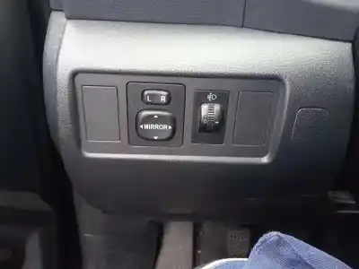 Veículo de Sucata toyota corolla verso (r1) 2.2 d-4d sport do ano 2006 alimentado 2adfhv