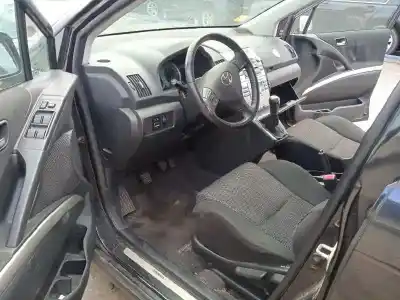 Veículo de Sucata toyota corolla verso (r1) 2.2 d-4d sport do ano 2006 alimentado 2adfhv