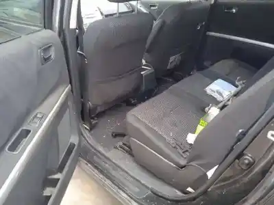 Veículo de Sucata toyota corolla verso (r1) 2.2 d-4d sport do ano 2006 alimentado 2adfhv