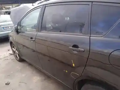 Veículo de Sucata toyota corolla verso (r1) 2.2 d-4d sport do ano 2006 alimentado 2adfhv