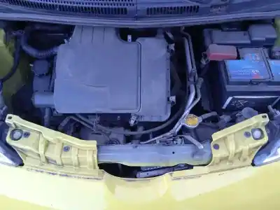 Véhicule à la ferraille peugeot 107 urban de l'année 2006 alimenté 1kr