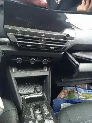 Veículo de Sucata citroen c4 iii 1.2 do ano 2021 alimentado hn07