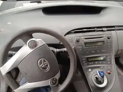 Здавання транспортного засобу toyota prius (nhw30) plug-in hybrid advance року 2012 потужний 2zr