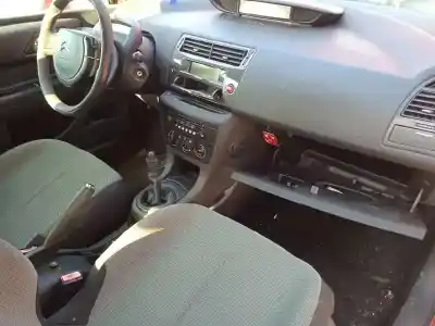 Scrapping Vehicle citroen c4 coupe vtr of the year 2005 powered nfu