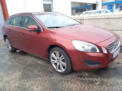 Verschrottungsfahrzeug VOLVO V60 KOMBI 2.0 Diesel CAT des Jahres 2011 angetrieben D5204T2