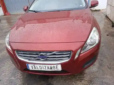Veículo de Sucata volvo v60 kombi 2.0 diesel cat do ano 2011 alimentado d5204t2