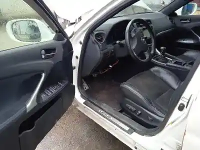 Здавання транспортного засобу lexus is200 (ds2/is2) 200d року 2011 потужний 2adftv