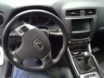 Здавання транспортного засобу lexus is200 (ds2/is2) 200d року 2011 потужний 2adftv
