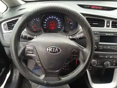 Здавання транспортного засобу kia cee´d 1.6 crdi cat року 2014 потужний d4fb