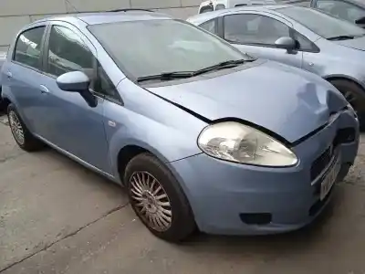 Veicolo di demolizione FIAT GRANDE PUNTO (199) 1.3 16V JTD CAT dell'anno 2006 alimentato 199A2000