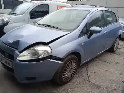 Veículo de Sucata fiat grande punto (199) 1.3 16v jtd cat do ano 2006 alimentado 199a2000