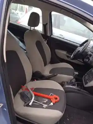 Veículo de Sucata fiat grande punto (199) 1.3 16v jtd cat do ano 2006 alimentado 199a2000