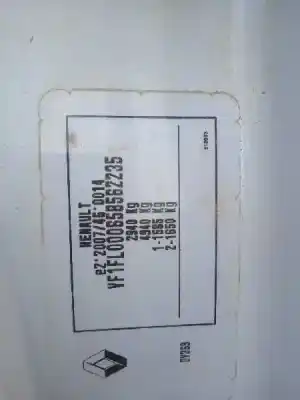 Veículo de Sucata renault trafic combi combi 9 l2h1 2.9t (8/9 plazas) largo do ano 2018 alimentado r9m413