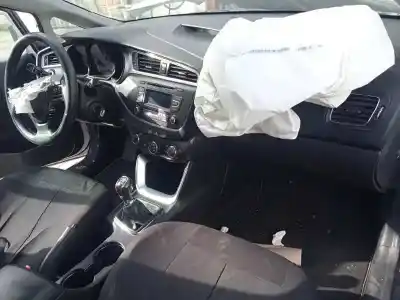 Veículo de Sucata kia pro cee´d (jd) 1.4 crdi 90 do ano 2017 alimentado d4fc