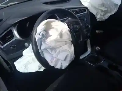 Veículo de Sucata kia pro cee´d (jd) 1.4 crdi 90 do ano 2017 alimentado d4fc