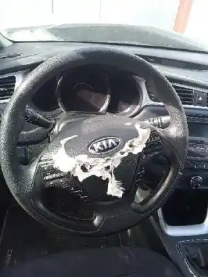 Veículo de Sucata kia pro cee´d (jd) 1.4 crdi 90 do ano 2017 alimentado d4fc