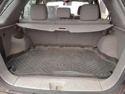 Verschrottungsfahrzeug kia sorento i (jc) 2.5 crdi des jahres 2004 angetrieben d4cb