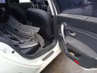 Scrapping Vehicle renault latitude (l70_) 2.0 dci 150 (l70h) of the year 2011 powered m9r824