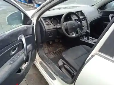 Scrapping Vehicle renault latitude (l70_) 2.0 dci 150 (l70h) of the year 2011 powered m9r824