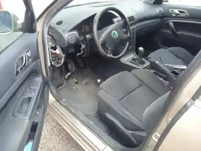 Veículo de Sucata skoda superb (3u4) classic do ano 2006 alimentado bss