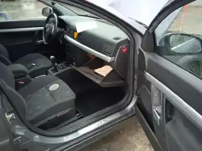 Veículo de Sucata opel vectra c berlina comfort do ano 2003 alimentado z22se